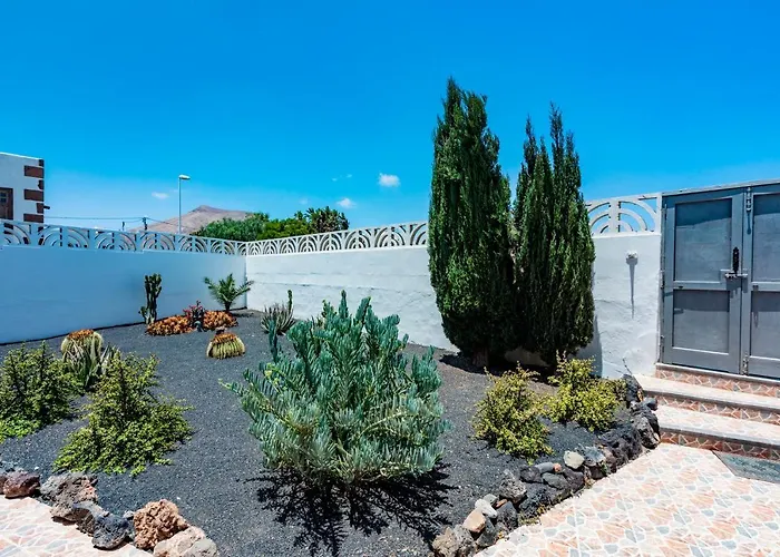 La Santa - Casa Marosenia * Guime