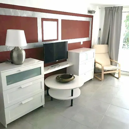 La Santa - Casa Marosenia * Güime